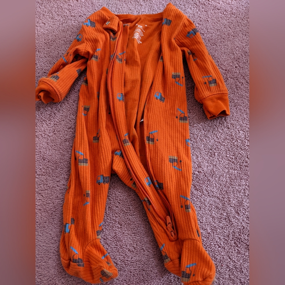 Carter's Onesie in Orange, zip up